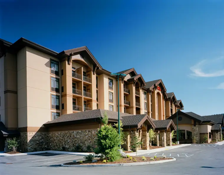 Hampton Inn and Suites Coeur d'Alene exterior